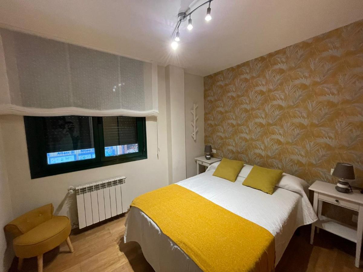 Apartamento Centrico Con Wifi Y Parking De Coche Tamano Medio Onís Buitenkant foto