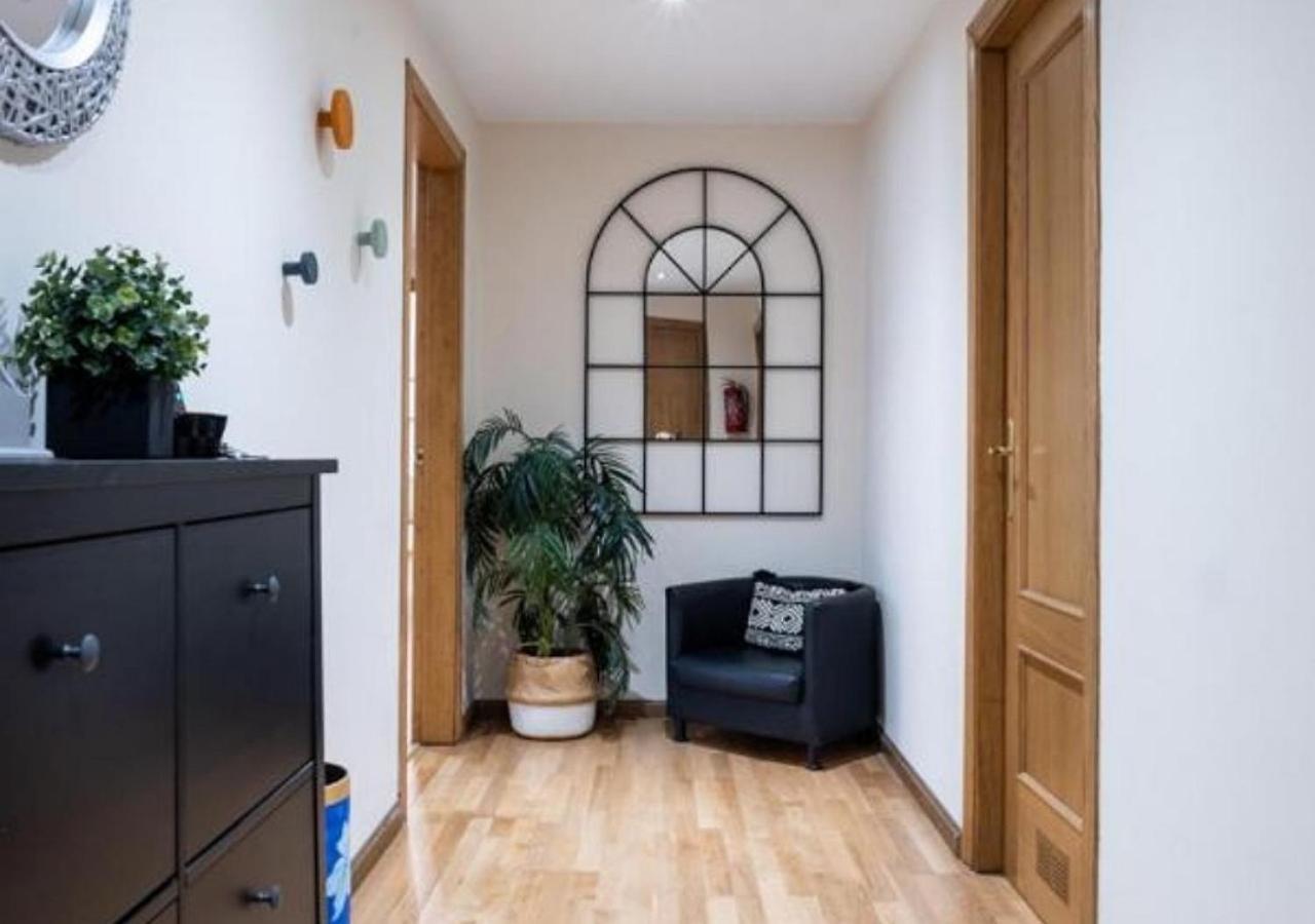 Apartamento Centrico Con Wifi Y Parking De Coche Tamano Medio Onís Buitenkant foto