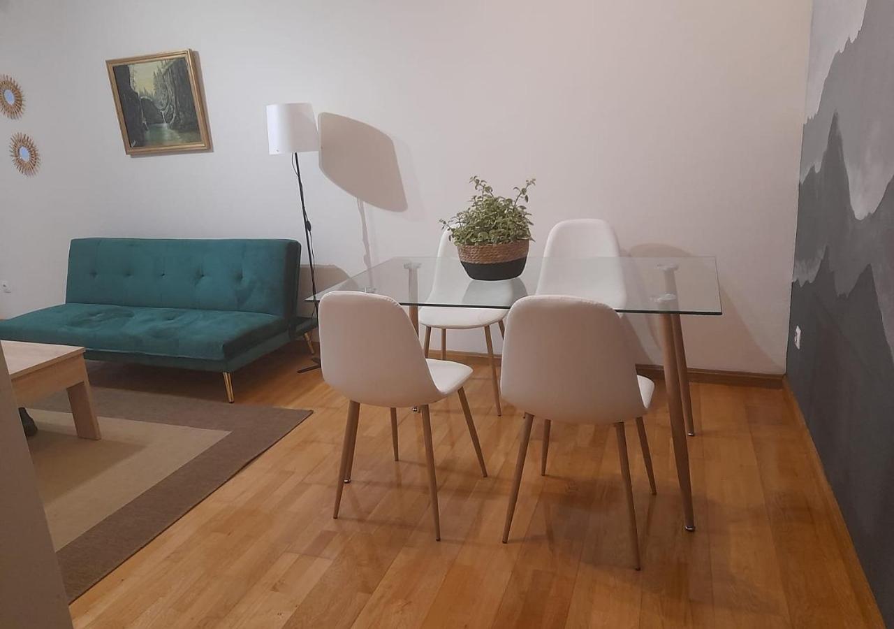 Apartamento Centrico Con Wifi Y Parking De Coche Tamano Medio Onís Buitenkant foto