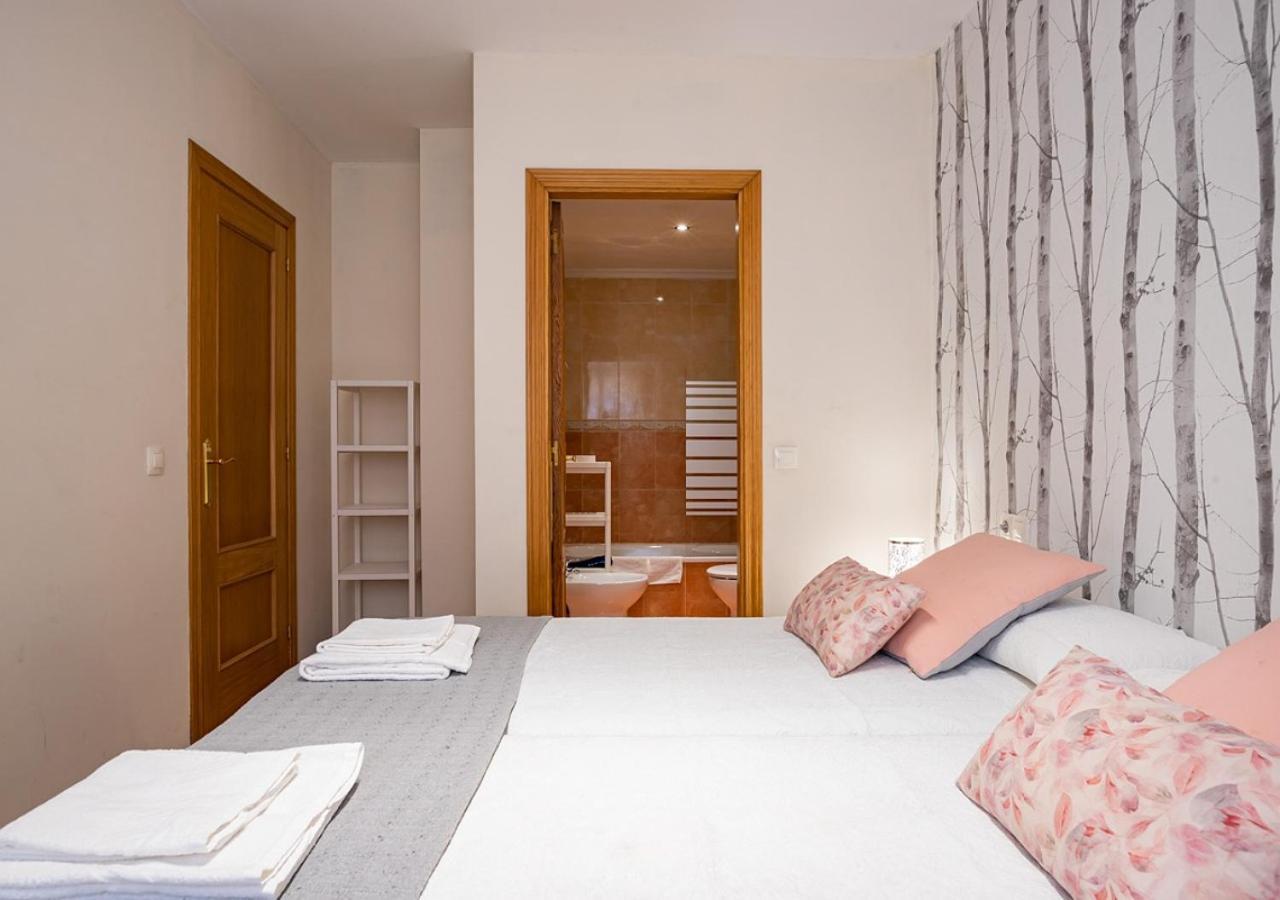 Apartamento Centrico Con Wifi Y Parking De Coche Tamano Medio Onís Buitenkant foto