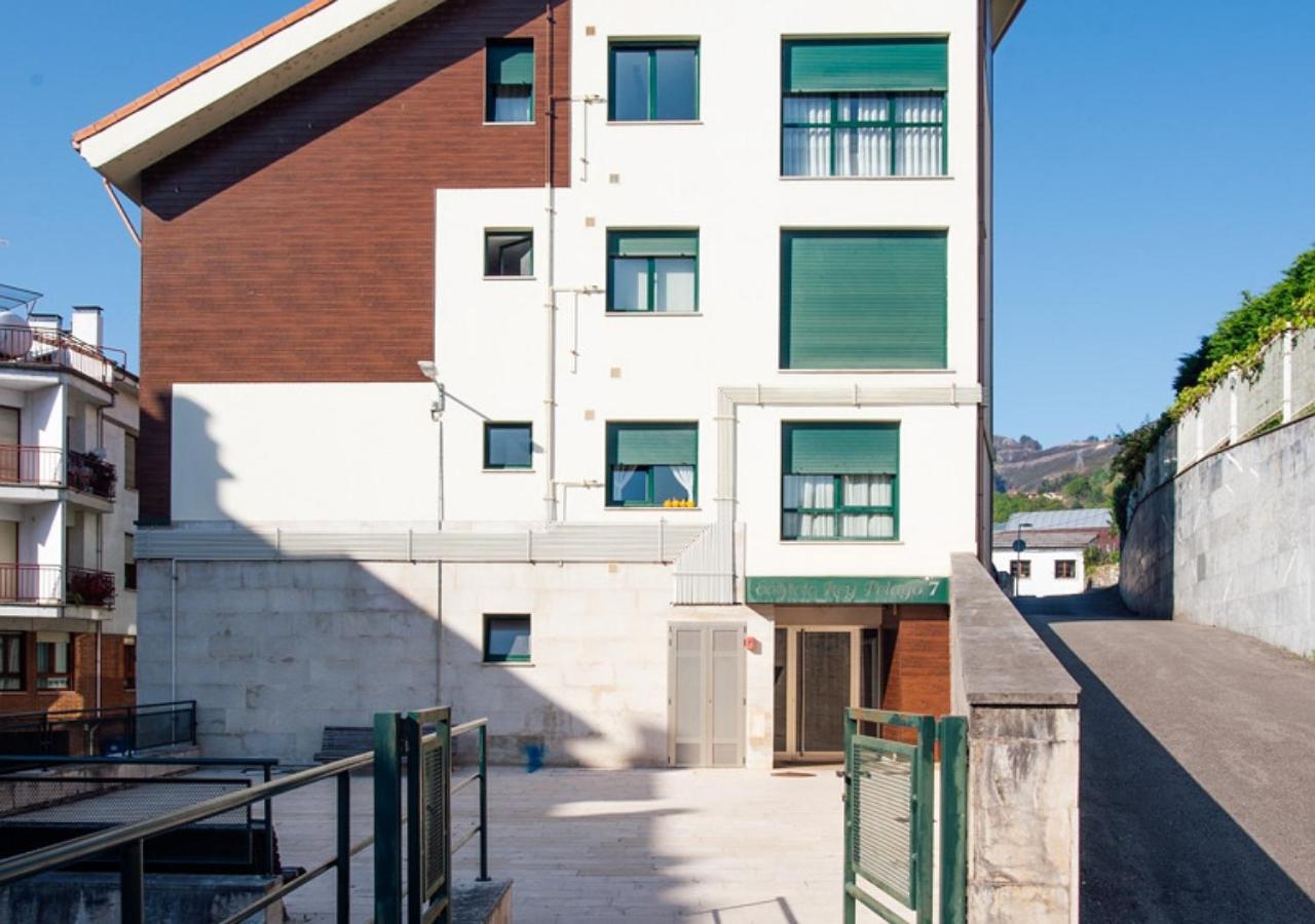 Apartamento Centrico Con Wifi Y Parking De Coche Tamano Medio Onís Buitenkant foto