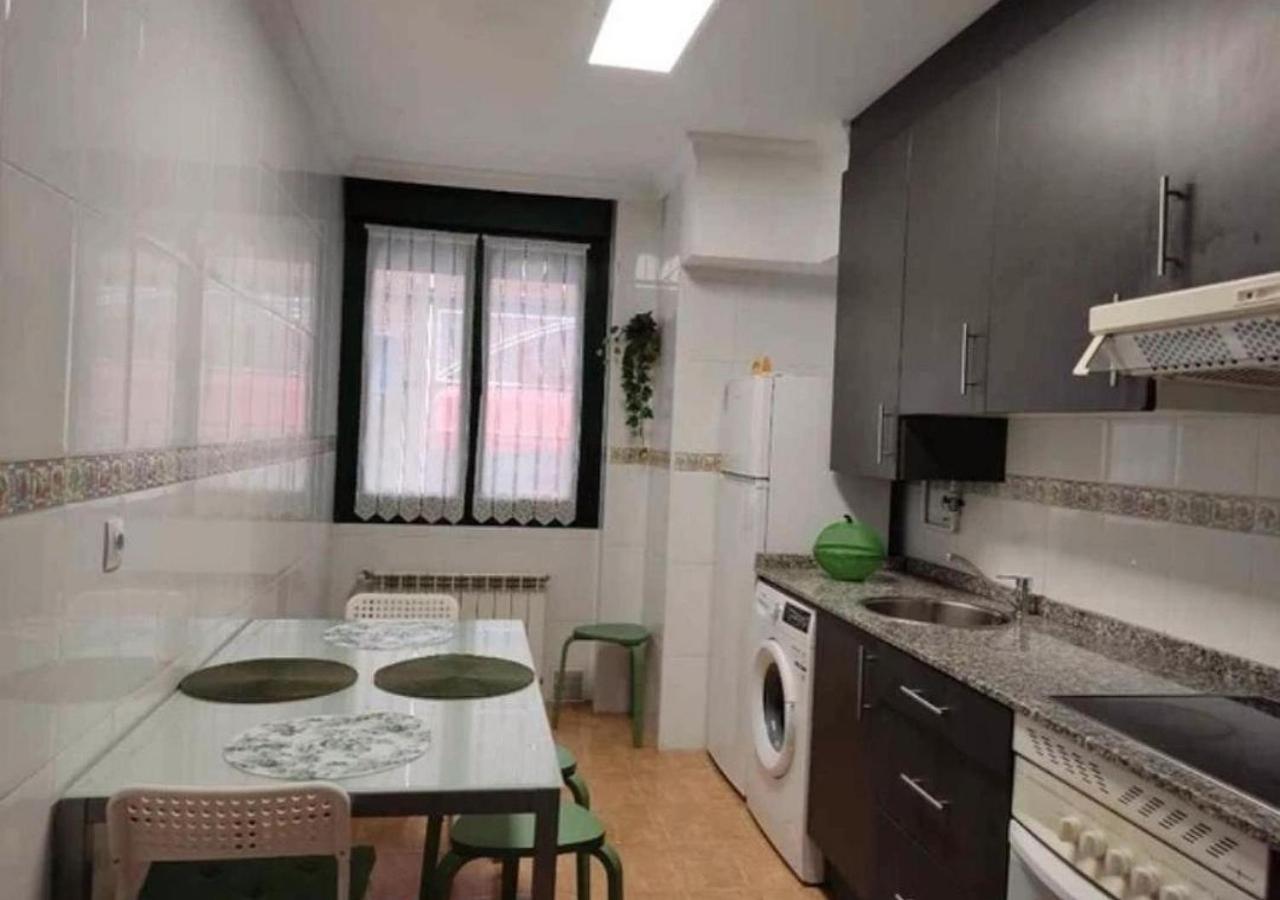 Apartamento Centrico Con Wifi Y Parking De Coche Tamano Medio Onís Buitenkant foto